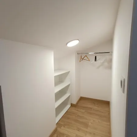 Lumineuse 2 Chambres Avec Piscine Sur Dom wakacyjny *